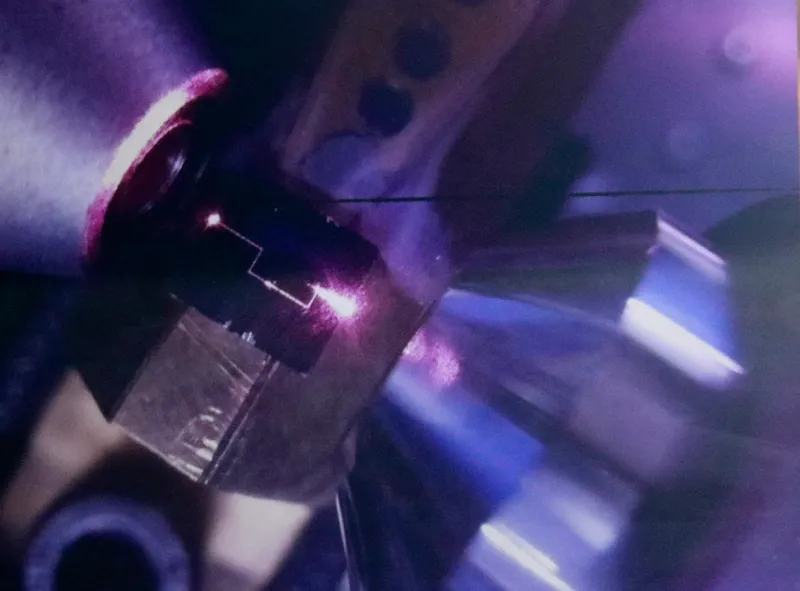 On-chip Raman spectroscopy platform