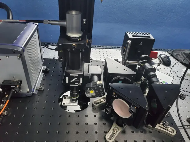 Raman spectroscopy setup in the PRI lab